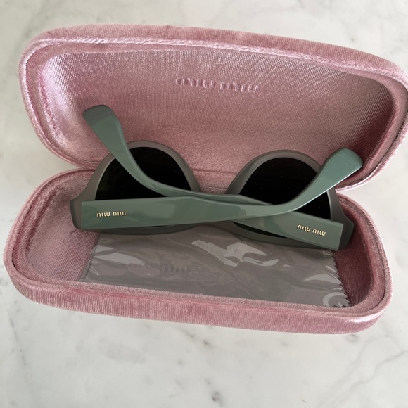 Miu Miu Green Cateye Sunglasses Glasses Frames Eyeglasses Italy Pink Velvet Case - Picture 6 of 12